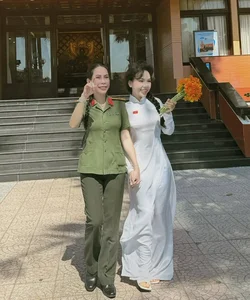 Rising Influencer Bảo Khuyên: The Viral 'Flex' and the Story Behind Her Stunning Social Media Presence - image 2