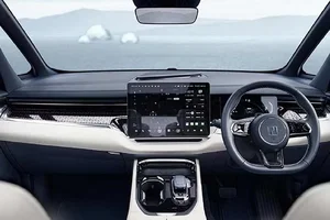 A First Look at the Zeekr 009 Luxury Electric MPV Arriving Soon - image 12