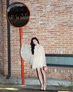 Rich Kid Jolie Nguyễn Shines with Stunning Visuals During South Korea Visit - image 0