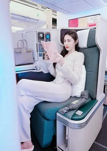 Singer Thuỷ Tiên Enjoys Family New Year Trip Amid Beauty Transformation Rumors - image 0