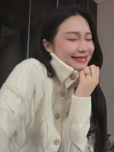Doan Hai My: Sweet Beauty & Korean Doll Face Captivate Hearts in Winter Chill. - image 0