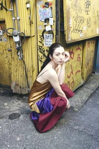 Airi Sato Shinjuku Loneliness Digital Photo Book: Cinematic Japanese Street Style and Urban Fashion Photography by FRIDAY (65 High-Quality Pictures) - image 4