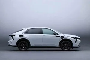 Honda Insight Relaunch in Japan: Stylish Hybrid Performance Starting at 840 Million VND - image 10