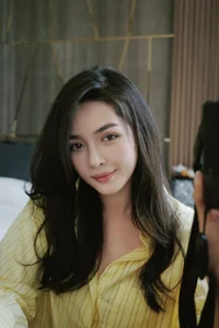 Vu Thanh Quynh Flaunts Her Toned Physique and Modern Style - image 0