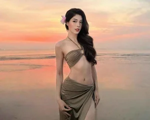 Dang Thu Huyen: The Journey from Volleyball Star to Professional TV MC - image 8