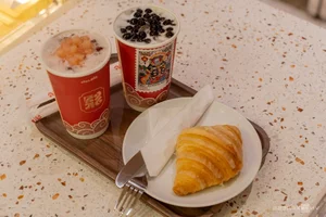 Discover the Dong Ho Folk Art Inspired Coffee Shop in the Heart of Hanoi - image 0