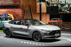 Discover Ford Mondeo 2026: Debuts in the billion-person market with stunning Mustang-inspired design. - image 8