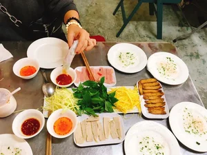 Da Lat Street Food Guide: Exploring Local Delicacies on a 100,000 VND Budget - image 0