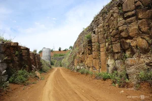 Remarkable Columnar Basalt Formations Discovered in Quang Nam - image 7