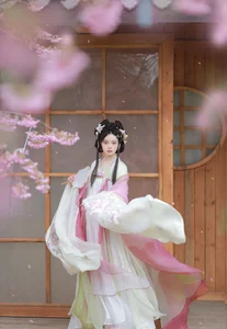 Nu Li Hua Zhuang De Sui Sui: A Journey Through YiTuYu Art Language Vol.6610 - image 7