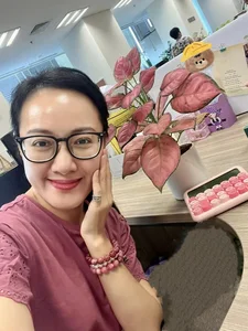 Vietnamese MC Hoài Anh: Timeless Beauty Beyond the Camera Lens - image 0
