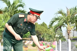 Central Military Commission and Ministry of Defense Honor Policy Families with Heartfelt Gifts - image 3
