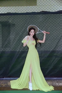 iQiyi Scream Night 2024 Red Carpet Highlights: Unique Fashion and Brilliant Chinese Celebrity Appearances - image 0