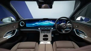 All-Electric Mercedes-Benz C-Class: S-Class Comfort in a Compact Sedan - image 19