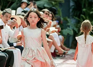 The Stunning Transformation of Li Yan: Faye Wong's Daughter at 18 - image 4