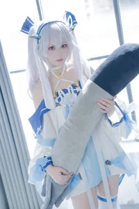 Dreamy Aesthetics: Coser lunananya as Laffey II - image 16