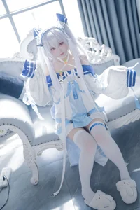 Dreamy Aesthetics: Coser lunananya as Laffey II - image 8