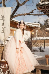Captivating Portraits: YiTuYu Art Language Vol.7340 Fei Tian Xiao Mo Nu - image 25