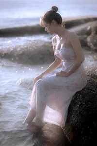Pi Huynh: The Elegant Face of Modern Vietnamese Beauty - image 1