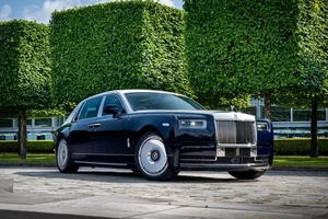 The Art of Luxury: Three Unique Rolls-Royce Editions for Chinese Collectors - image 8