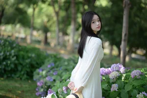 YiTuYu Art Language Vol.7248: Featuring Model Shi Yuan - image 2