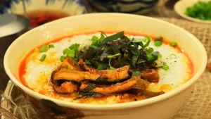 Exploring the Culinary Delicacy of Coconut Core: Why This Vietnamese Specialty is Considered a Luxury Dish - image 0