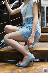 Meizi’s Retro Hong Kong Style Portrait Series – IESS Chinese Model Photography - image 2