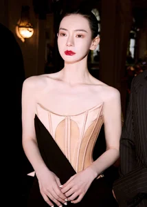 Yang Mi Captivates Paris Fashion Week with Her Versatile and Stunning Looks - image 0