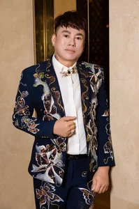 Runner-up Le Kim Khoe Exudes Glamour in Latest High-Fashion Gallery - image 7