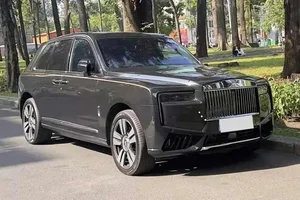 Experience Ultimate Luxury: The Rolls-Royce Cullinan Series II Makes a Grand Debut on the Vibrant Streets of Ho Chi Minh City - image 2
