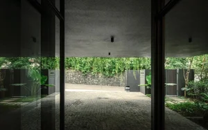Innovative Urban Architecture: Exploring the Stunning Infinity Garden Townhouse Design - image 7