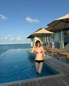 Hot Girl Ly Pham Glows in Bikini During Romantic Getaway with Her Pilot Husband - image 0