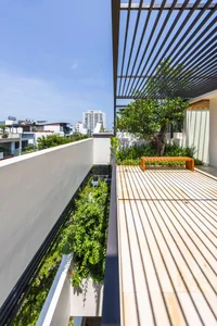 Urban Greenery: Designing Lush Townhouse Oases Amidst the Concrete Jungle - image 3