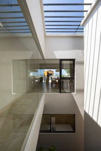 Urban Greenery: Designing Lush Townhouse Oases Amidst the Concrete Jungle - image 4