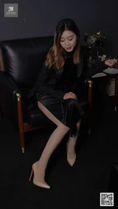 IESS Collection 186: Xiao Jing in Elegant Qipao and Glossy Silk - image 6