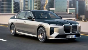 2027 BMW 7-Series Facelift: A Historic Update Infused with Future DNA - image 18
