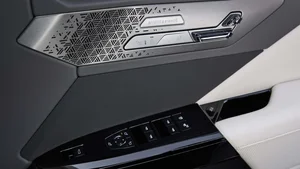 2027 BMW 7-Series Facelift: A Historic Update Infused with Future DNA - image 15