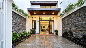 20+ Modern Mezzanine House Designs with 3 Bedrooms for Versatile and Stylish Living - image 35