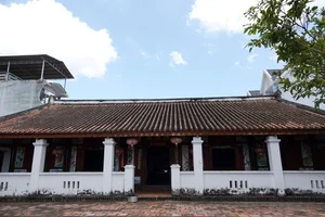 Traditional Vietnamese Architecture: A Guide to Building a 5-Compartment Wooden House - image 4