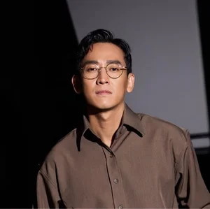Hua Vi Van: The Evolution from an Amateur to a Leading Man in Vietnamese Cinema - image 0