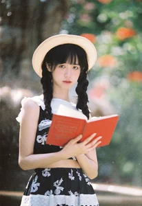 Elegant Artistic Photography: YiTuYu Art Language Vol.10363 Featuring Kua Lie Su Su - image 0