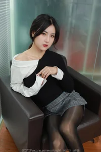IESS Xiao Bao Glossy High Heels and Elegant Fashion Series - image 33