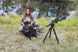 Viral Sensation: The Hot Policewoman Captivating Social Media While on Duty - image 6