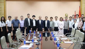 Deputy Minister Nguyen Tri Thuc Strengthens Ties with Sunwah Group and Chinese Enterprises - image 2