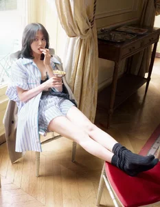 Song Hye Kyo’s Ageless Beauty Secrets: How the 44-Year-Old Star Maintains Flawless Skin Naturally - image 5