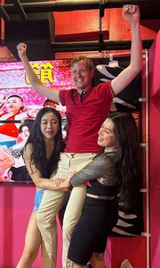 Inside Japan's Viral Slapping Bar: The Unique Experience at Shachihoko-ya in Nagoya - image 3