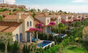 Top 10 Most Booked Summer Resorts for a Perfect Luxury Getaway - image 4