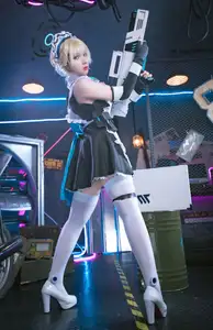 Discover Coser - Blue Archive's Asuma Toki Maid (32P): Alluring Combat Maid - image 5