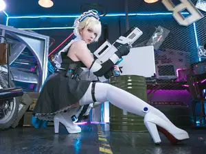 Discover Coser - Blue Archive's Asuma Toki Maid (32P): Alluring Combat Maid - image 10