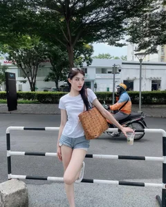 Former Volleyball Star Đặng Thu Huyền Dazzles in Latest Bikini Photoshoot Highlighting Athletic Grace - image 8
